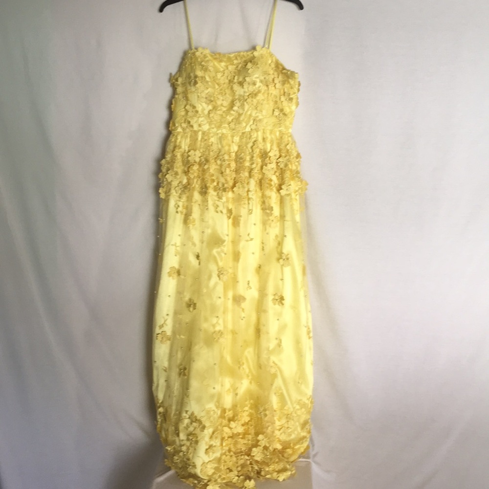 Buttercup Yellow Formal Juniors Dress